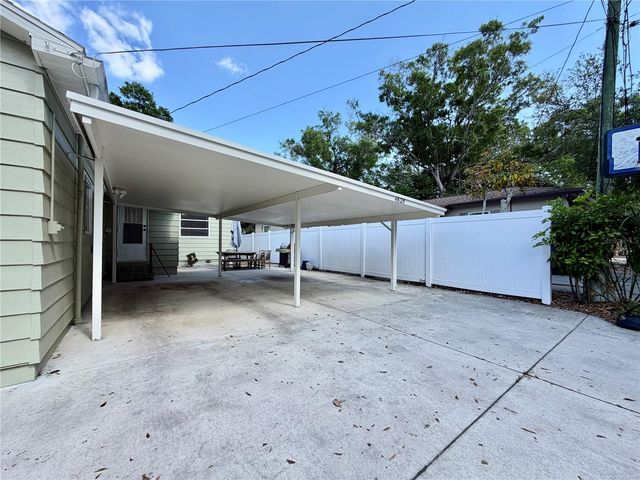 4628 DR MARTIN LUTHER KING JR STREET N, St Petersburg, FL 33703