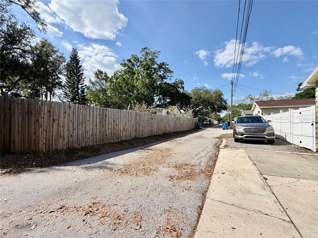 4628 DR MARTIN LUTHER KING JR STREET N, St Petersburg, FL 33703