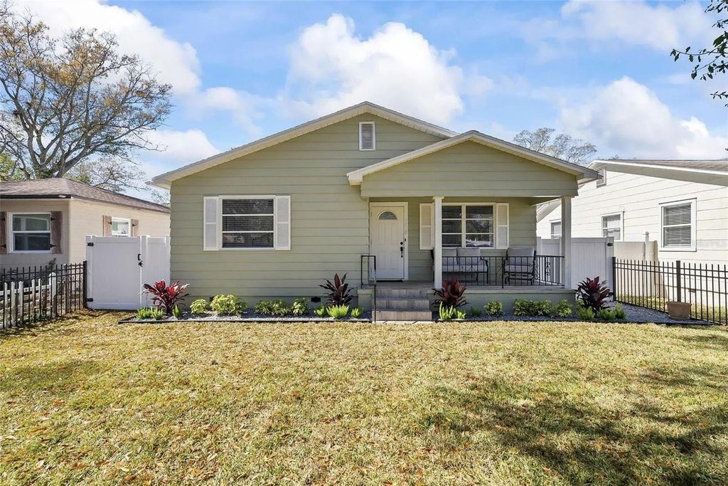 4628 DR MARTIN LUTHER KING JR STREET N, St Petersburg, FL 33703