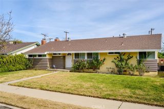 7948 De Soto, Canoga Park, CA 91304