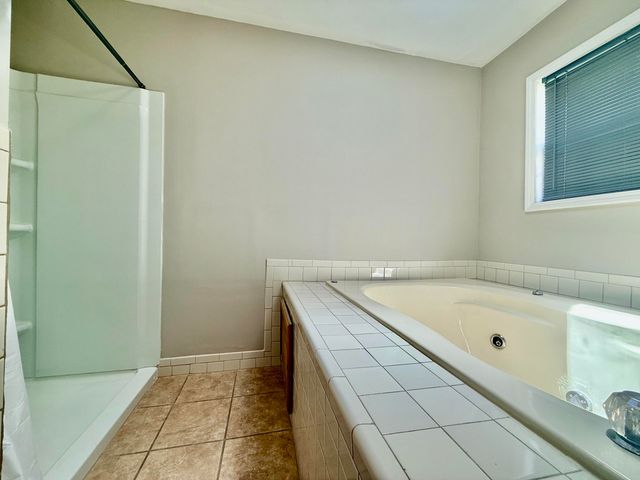 4626 Horseman DR NE, Roanoke, VA 24019