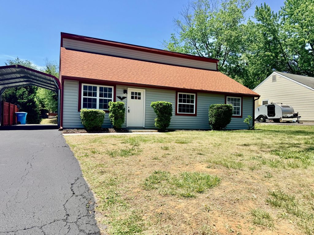 4626 Horseman DR NE, Roanoke, VA 24019