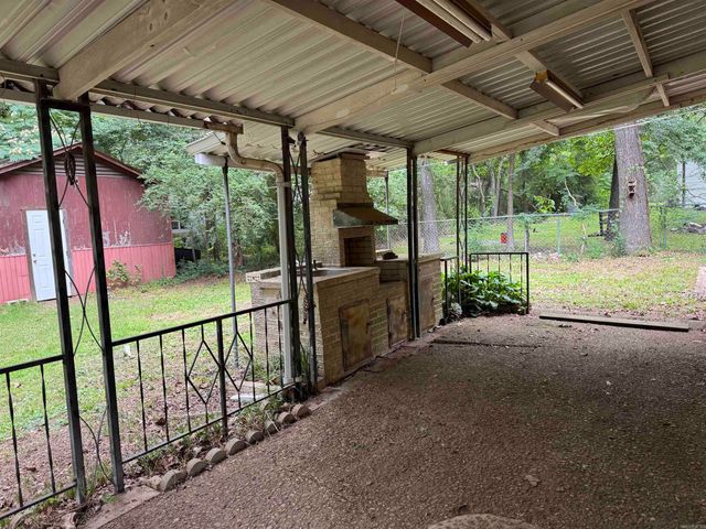 3009 Anderson Lake Road, Bryant, AR 72019
