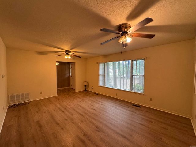 3009 Anderson Lake Road, Bryant, AR 72019