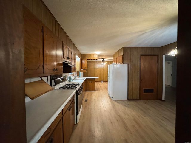 3009 Anderson Lake Road, Bryant, AR 72019