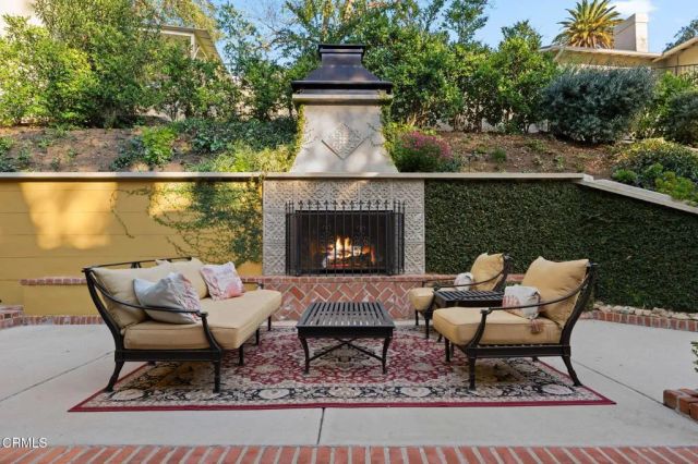 1010 Stoneridge Drive, Pasadena, CA 91105