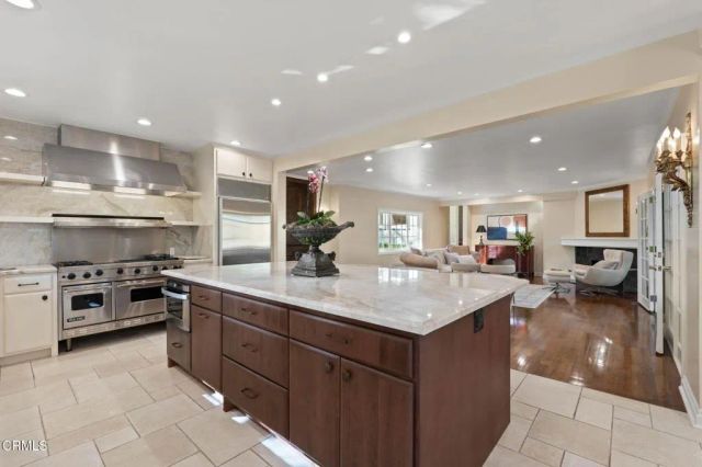 1010 Stoneridge Drive, Pasadena, CA 91105