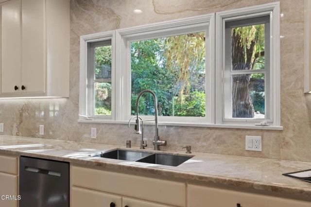 1010 Stoneridge Drive, Pasadena, CA 91105