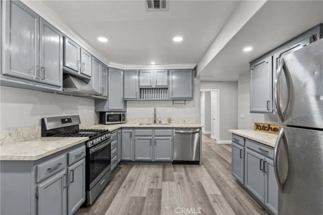 4550 W Avenue L2, Quartz Hill, CA 93536