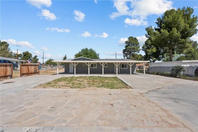 4550 W Avenue L2, Quartz Hill, CA 93536