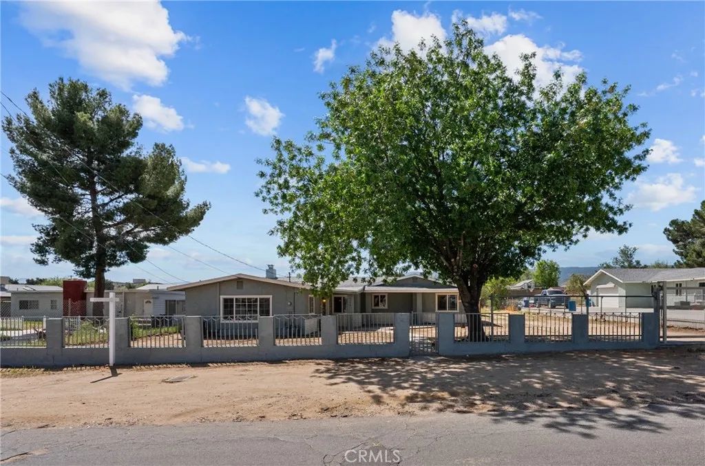 4550 W Avenue L2, Quartz Hill, CA 93536