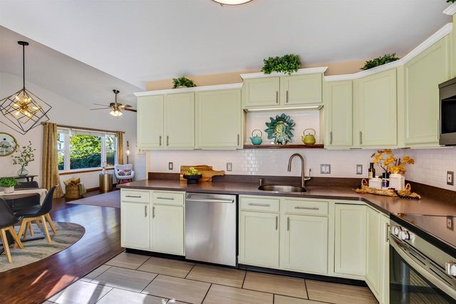 2801 Tucson Trail, Madison, WI 53719