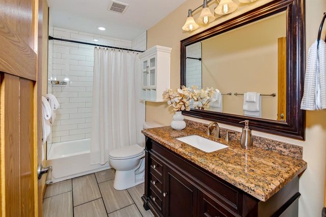2801 Tucson Trail, Madison, WI 53719