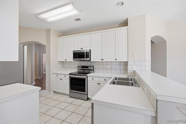 8349 Grayson Grove, Montgomery, AL 36117