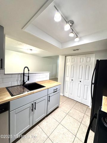 2964 SONGBIRD Drive, Jacksonville, FL 32233