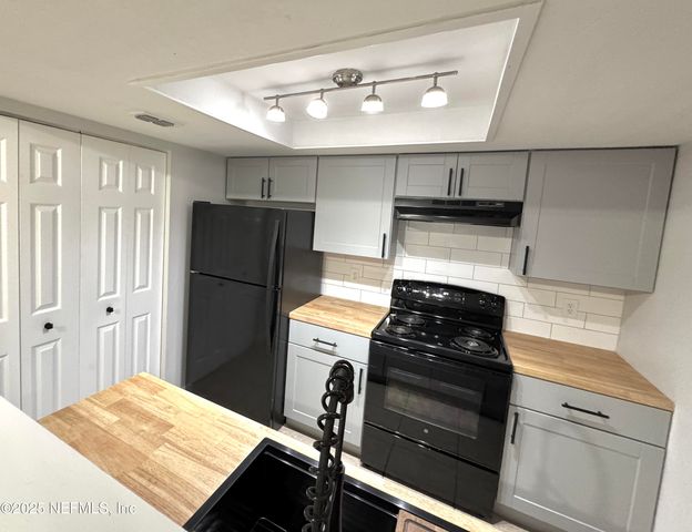 2964 SONGBIRD Drive, Jacksonville, FL 32233