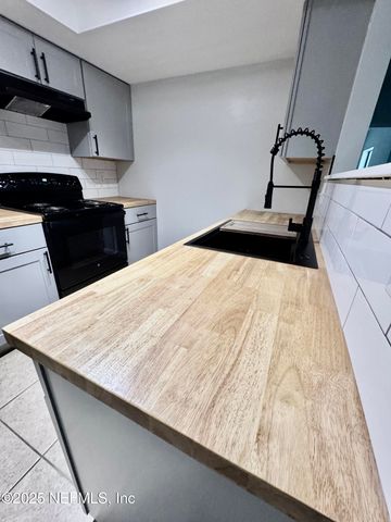 2964 SONGBIRD Drive, Jacksonville, FL 32233