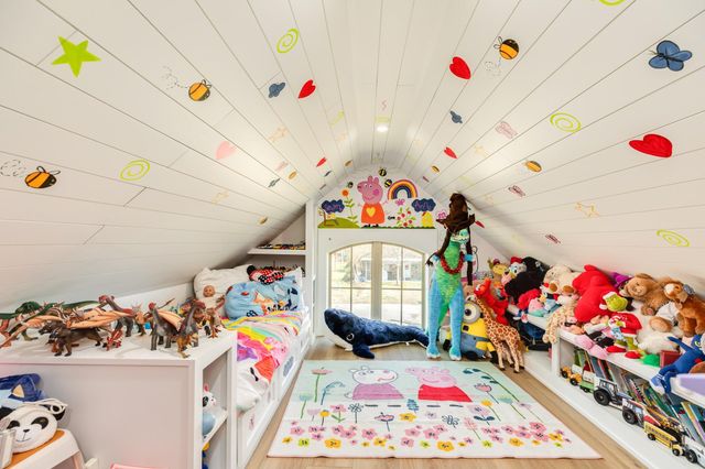 1020 Oak Street, West Columbia, TX 77486