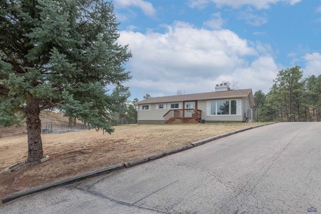 3873 CORRAL DR, Rapid City, SD 57702