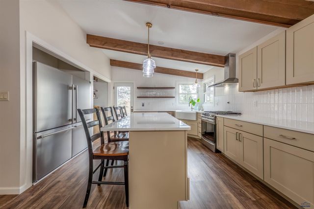 3873 CORRAL DR, Rapid City, SD 57702