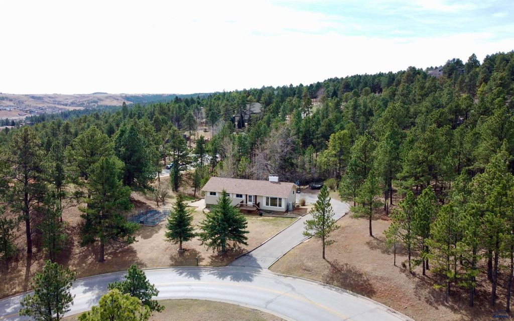 3873 CORRAL DR, Rapid City, SD 57702