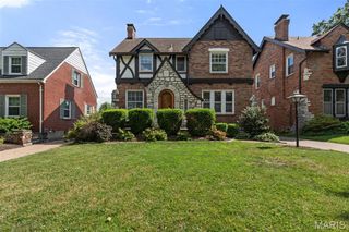 7448 Amherst Avenue, University City, MO 63130