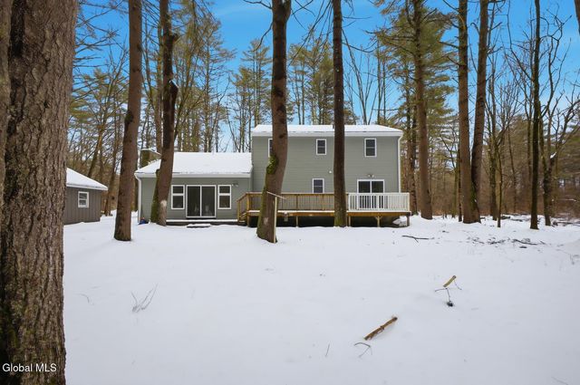 1011 Middleline Road, Ballston Spa, NY 12020