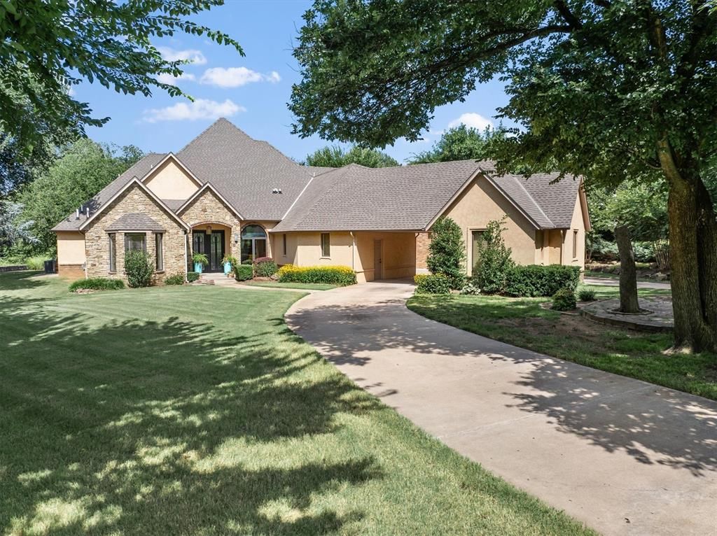 750 Stone Bridge, Edmond, OK 73034
