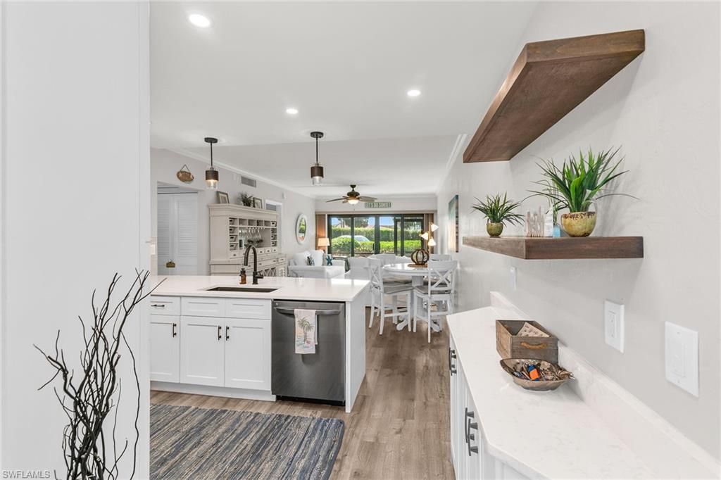 46 Manor Ter Apt 108, Marco Island, FL 34145