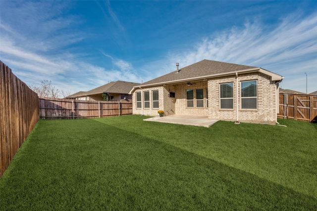 9329 Flying Eagle Lane, Fort Worth, TX 76131