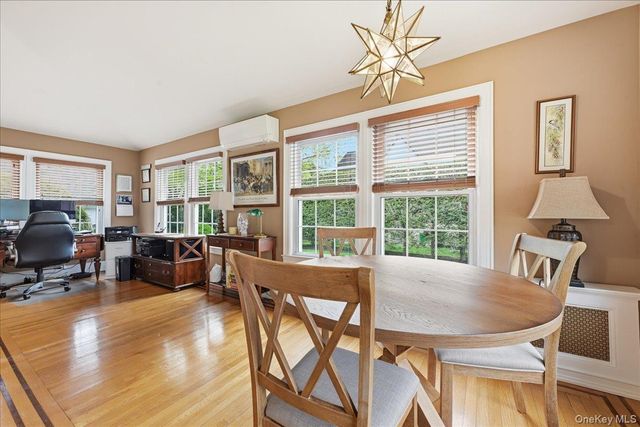 15 Kensington Road, Garden City, NY 11530