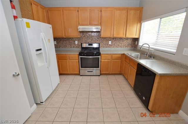 6796 Oak Mist Street, Las Vegas, NV 89139