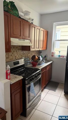 658 Adams Avenue, Elizabeth, NJ 07201
