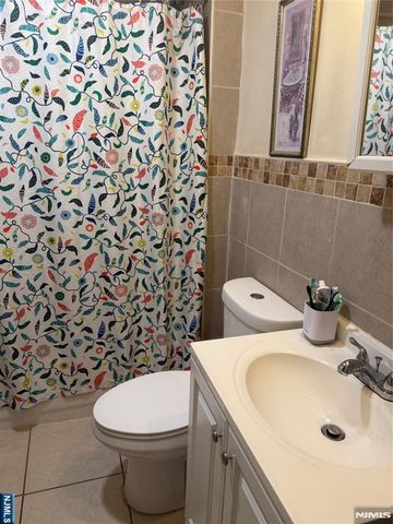 658 Adams Avenue, Elizabeth, NJ 07201