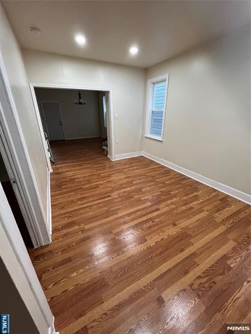 658 Adams Avenue, Elizabeth, NJ 07201