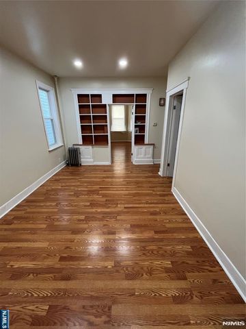 658 Adams Avenue, Elizabeth, NJ 07201