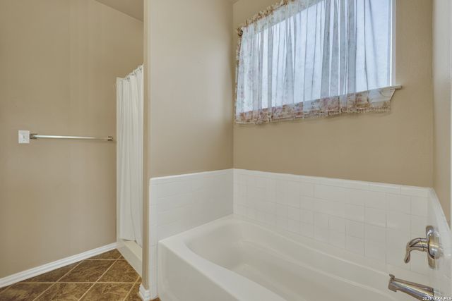 146 Creekview, Canyon Lake, TX 78133