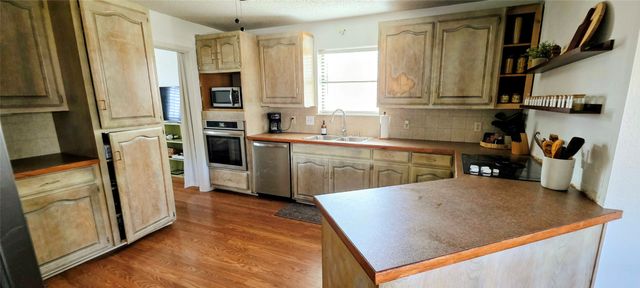 1806 Hogan Lane, Mt Pleasant, TX 75455