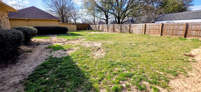 1806 Hogan Lane, Mt Pleasant, TX 75455