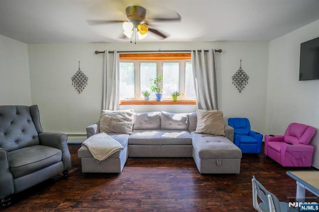 13 Chestnut Street, Garfield, NJ 07026