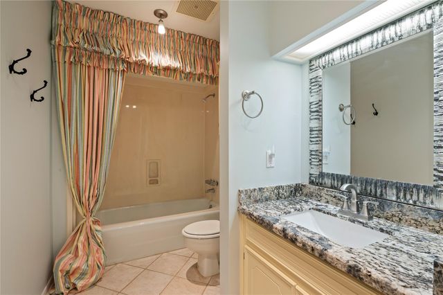 1604 S Hill Street, Alvin, TX 77511