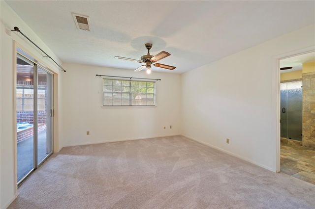 1604 S Hill Street, Alvin, TX 77511