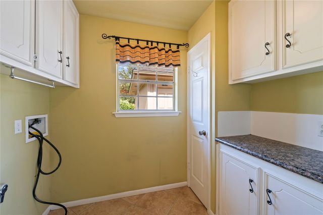 1604 S Hill Street, Alvin, TX 77511