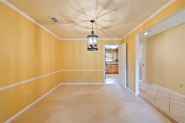 1604 S Hill Street, Alvin, TX 77511