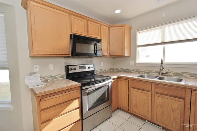 54 S Lollipop Dr., Nampa, ID 83687