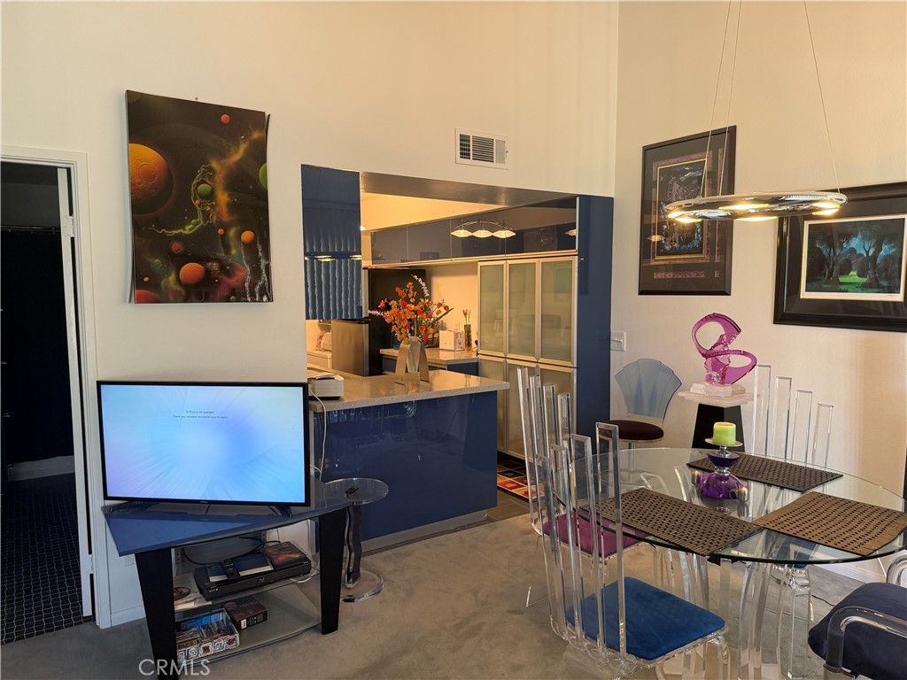 Image 7 of property listing at 351 N Hermosa Drive 3A2, Palm Springs, CA 92262