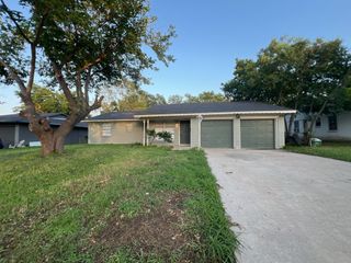 3316 Shorewood Drive, Mesquite, TX 75150
