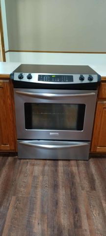 355 Bond Road, Shady Cove, OR 97539