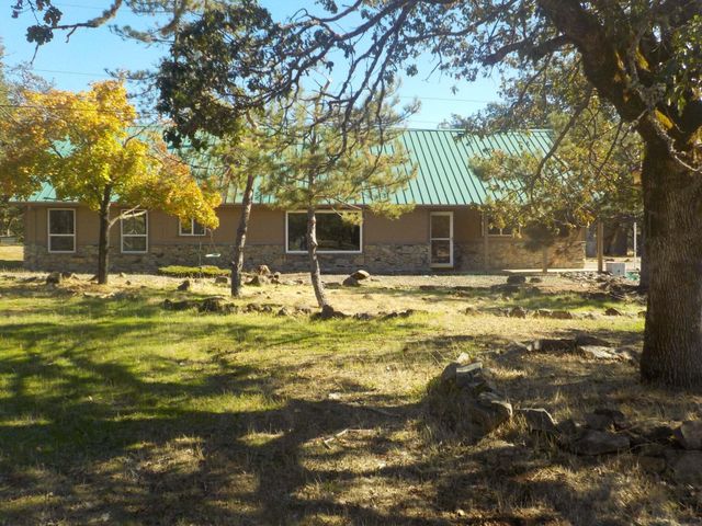355 Bond Road, Shady Cove, OR 97539