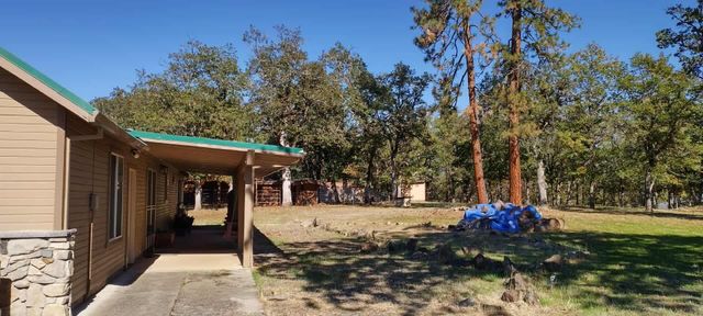 355 Bond Road, Shady Cove, OR 97539